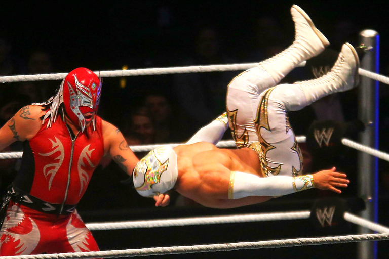 .Sun-only: Lucha Libre wrestling tacos & beer! MexicanFiesta No Dinner or Drinks Pick Up for Diamond Area Hotels