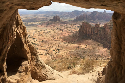 Tigray: iglesias rupestres de Gheralta, Axum y templo de YehaTigray: iglesias rupestres y montañas de Gheralta (2 días)