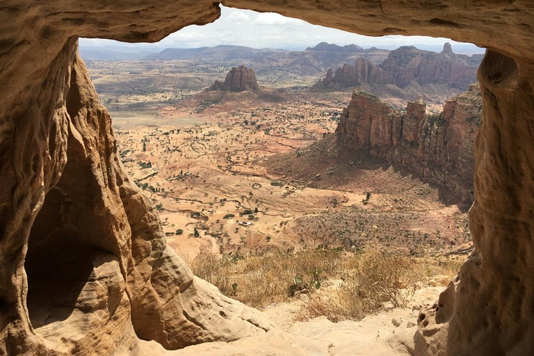 Tigray: iglesias rupestres de Gheralta, Axum y templo de YehaTigray: iglesias rupestres y montañas de Gheralta (2 días)