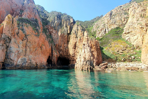 Sagone/Cargèse: Calanques de Piana Capo en Rosso semi-rigideFrom Sagone/Cargèse: Calanques de Piana Capo Rosso Swimming