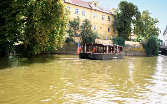 Prag 90 Minuten Fluss Bootsfahrt