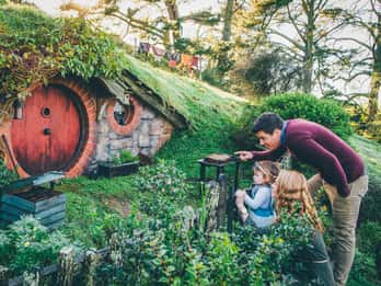 Waikato: Ticket für eine geführte Tour durch das Hobbingen-Filmset. Foto: GetYourGuide Waikato: Ticket für eine geführte Tour durch das Hobbingen-Filmset. Foto: GetYourGuide