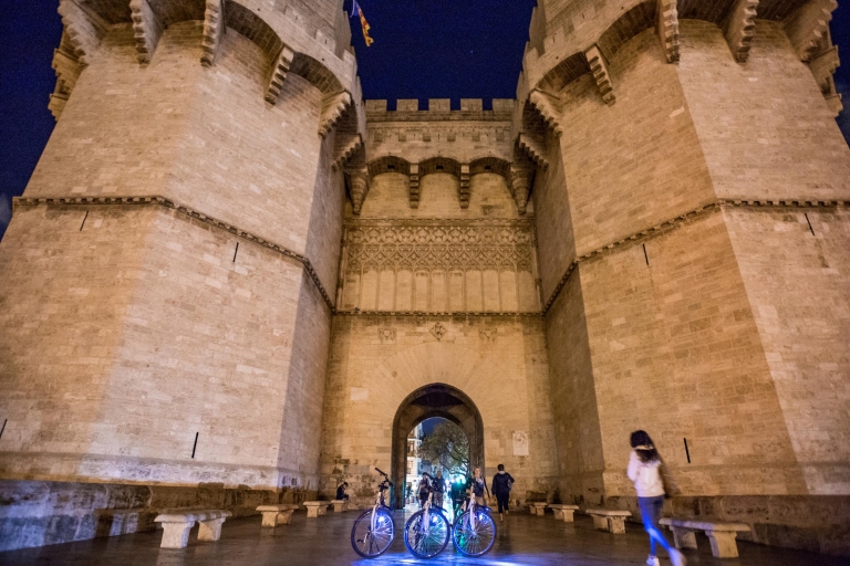 Verken Valencia 's avonds: fietstocht van 2 uur