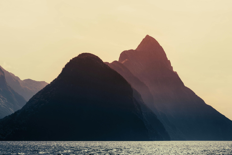 Milford Sound Scenic Tour – Small Group from Queenstown