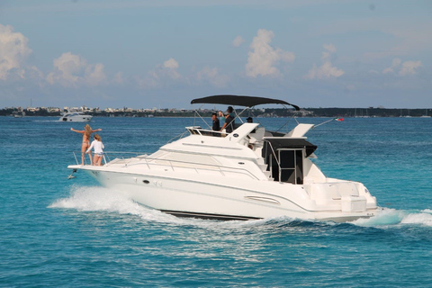 Exklusive Cancun Privatyacht segelt durch die KaribikExklusive Cancun Privatyacht 4 Stunden Tour