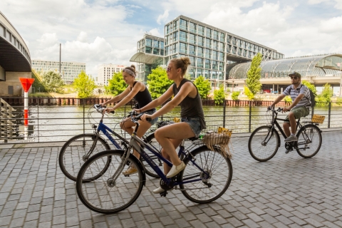 Berlin: Radtour zu Highlights & Top-SehenswürdigkeitenTour auf Englisch