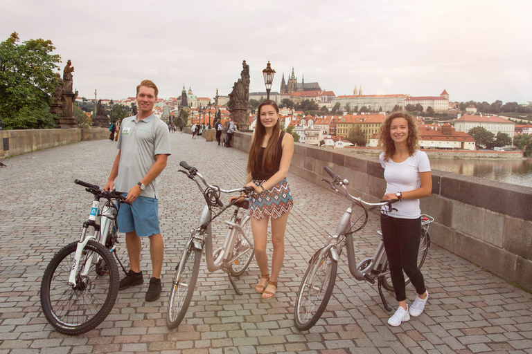 Praga: Tour privato in bicicletta elettrica con servizio di prelievo in hotelTour privato di 2 ore