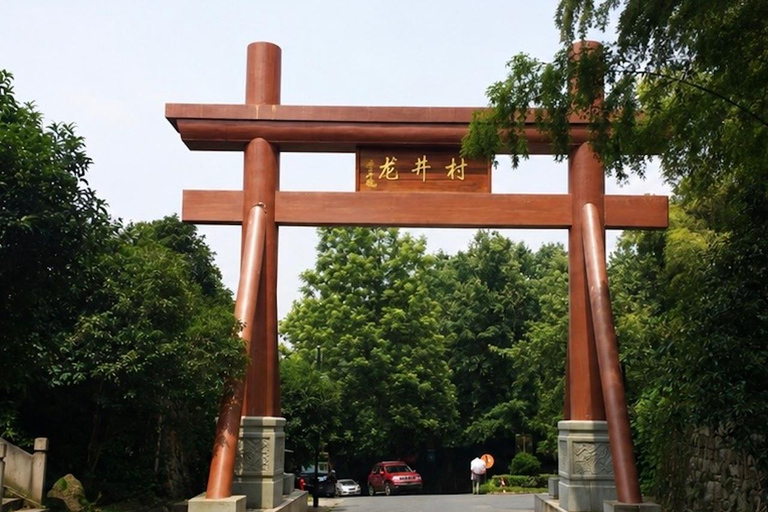 Hangzhou: Longjing Tea Culture & Nine Creeks Day Tour