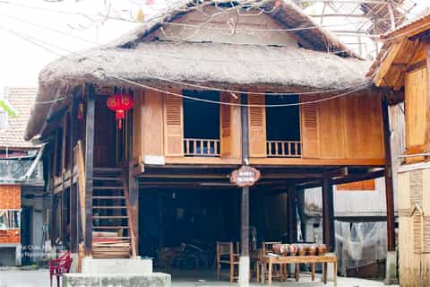 From Hanoi: Mai Chau Valley Homestay with Bike Ride and Trek