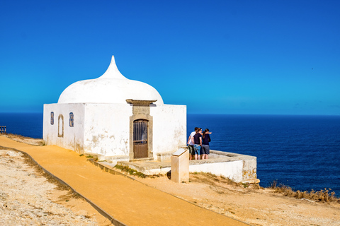 Parco Naturale di Arrábida e Sesimbra: tour da LisbonaArrábida e Sesimbra: tour di gruppo da Lisbona