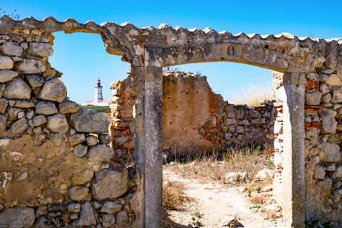 Lisbon: Arrábida Natural Park and Sesimbra Day Trip Lisbon: Arrábida Natural Park and Sesimbra Group Tour