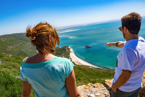 Lisbon: Arrábida Natural Park and Sesimbra Day Trip