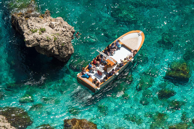 From Naples: Luxury Boat Experience in the Capri Sea, with snorkeling From Naples: Luxury Boat Experience in the Capri sea, with snorkeling