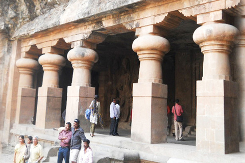 Mumbai: excursão às cavernas antigas de Elephanta com passeio de trem de brinquedo