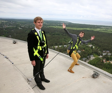 Torre de televisão de Tallinn: Caminha no limite