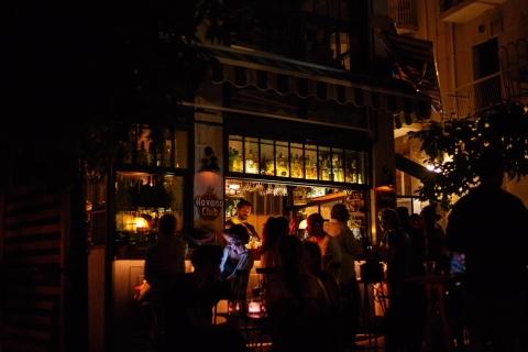 Athènes: visite privée en soirée avec boissons et bouchées à Koukaki