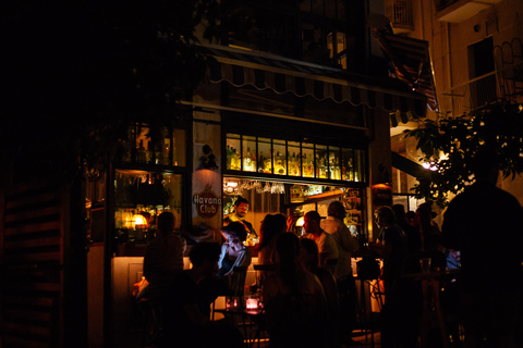 Athen: Privater Abend in Koukaki mit Drinks & Snacks