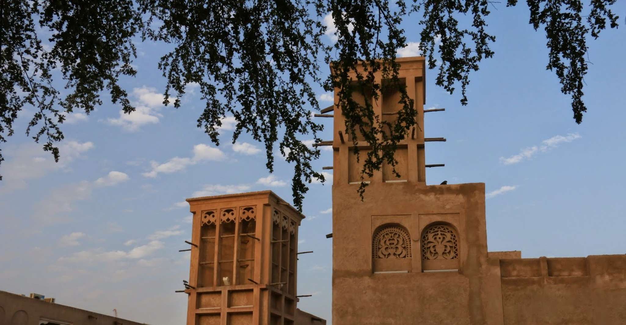 Dubai: Half-Day Sightseeing Tour in English or German