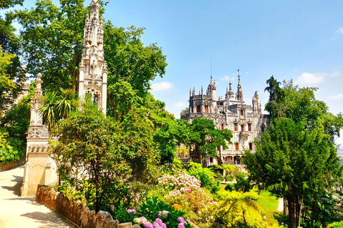 Lisboa: Excursão de meio dia a Sintra com o Palácio da Pena e a Regaleira