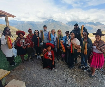 Cusco: Taller de Textiles Andinos con Almuerzo Tradicional