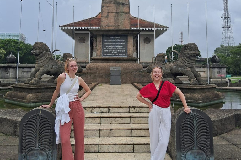 Colombo : Visite de la ville en Tuk Tuk le matin ou le soir et ramassage libre