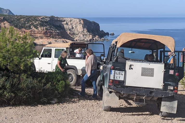 Ibiza: verken het eiland met een JeepsafariJeepsafari van 5 uur met ophaalservice vanaf San Antonio