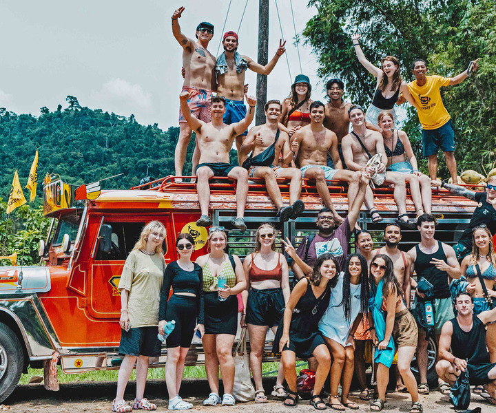 El Nido: Social Jeepney Tour w/Lunch, Waterfall & Beaches