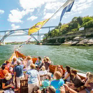 Porto: Ônibus Hop-On Hop-Off, Cruzeiro e Tour Adega de Vinho