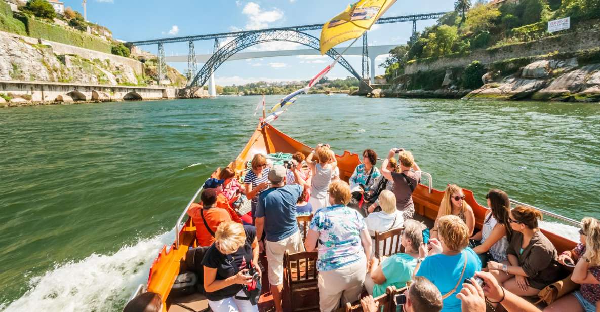 Oporto: bus turístico, crucero por el río y tour de bodega