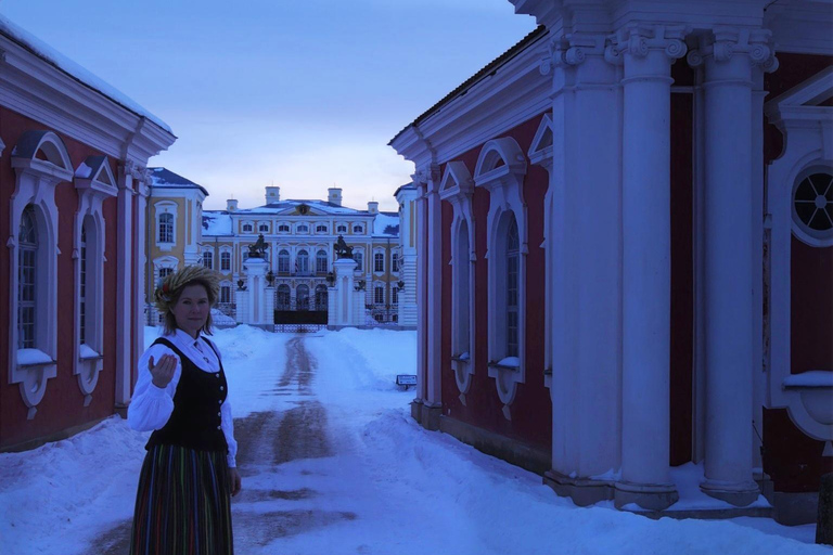 From Riga: Guided Day Tour to Rundale Palace & Bauska Castle