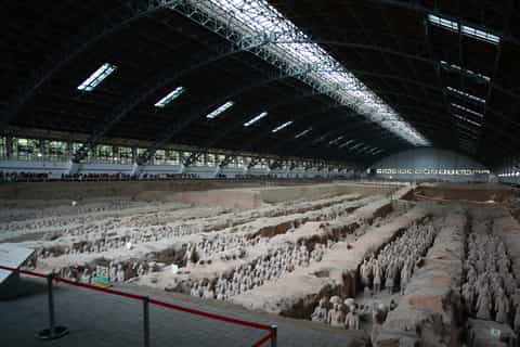 Mini Group: Xi’an Terracotta Warriors and City Wall Tour
