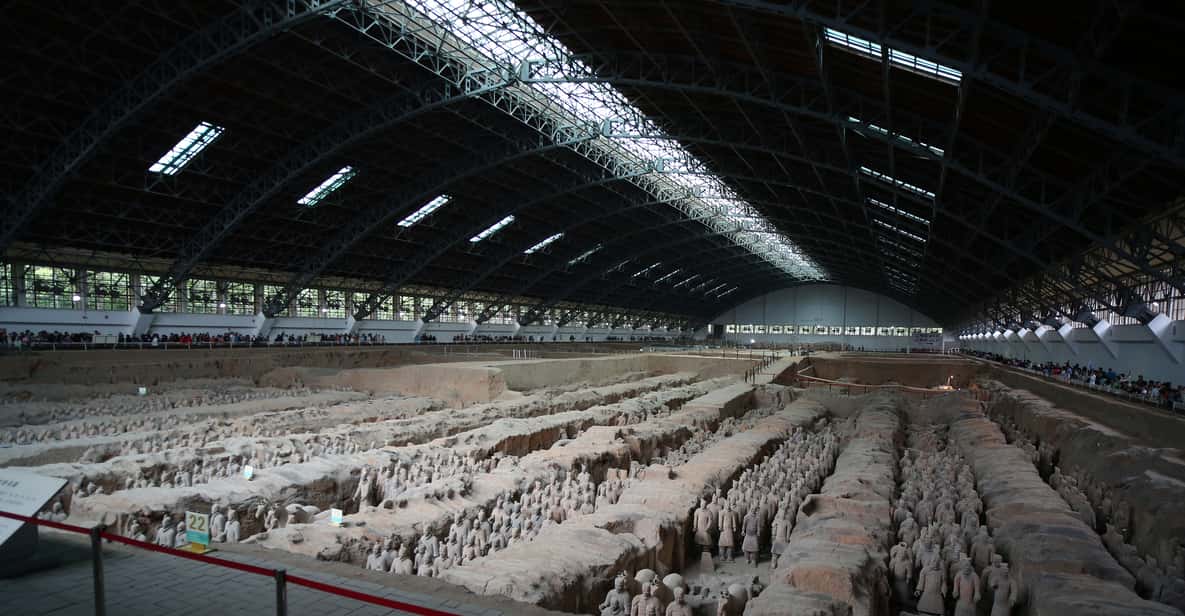 Mini Group: Xi’an Terracotta Warriors and City Wall Tour