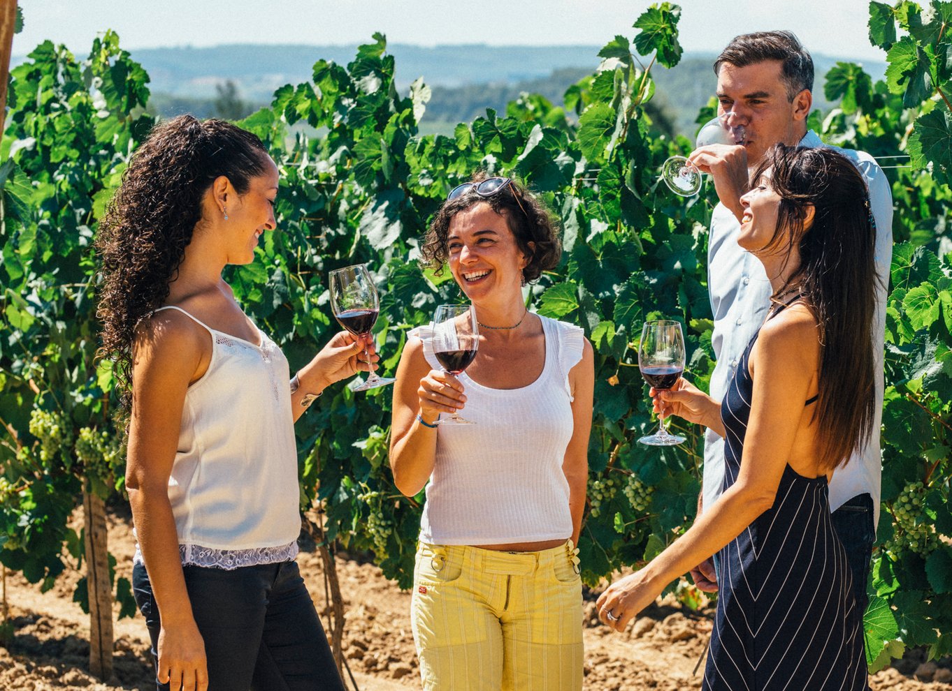 Fra Barcelona: Penedés Vineyards Tour med 4WD med vin og cava