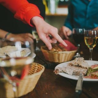 Paris: Private 3-Hour Craft Beer, Wine & French Food Samples