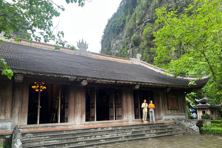 Ninh Binh: Hoa Lu, Tam Coc, Fietsen Groepstour vanuit Hanoi