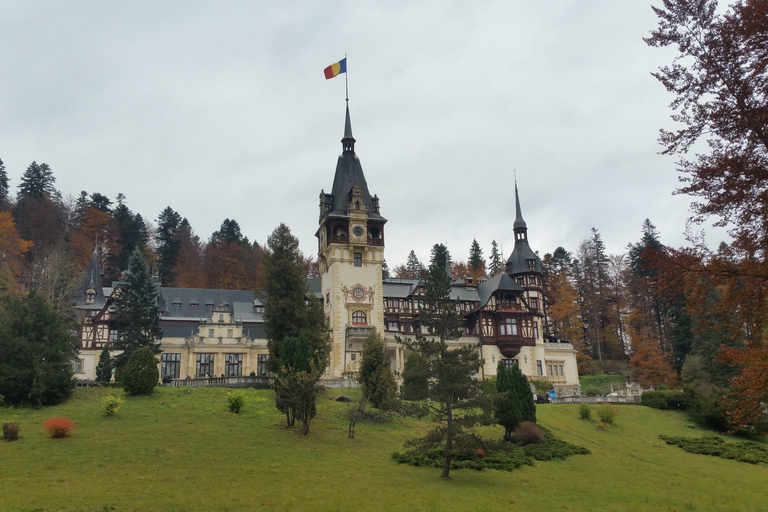 Ab Bukarest: Tagesausflug zum Schloss DraculaPrivater Tagesausflug