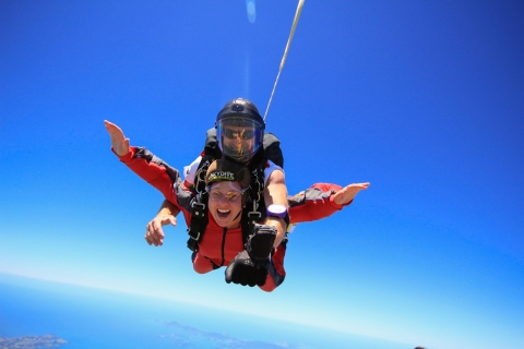 Baie des îles: expérience de parachutisme en tandemSaut en parachute en tandem de 12 000 pieds