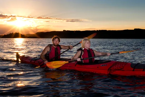 Hot Pools Kayak & Evening Barbecue