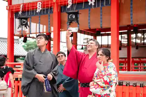 Tour privato personalizzato di Kyoto in auto con guida locale