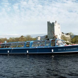 Killarney: tour combinato in auto e crociera sul lago