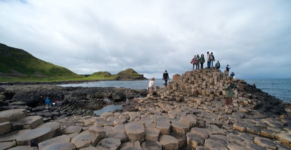 From Dublin: Giant&#39;s Causeway and Belfast Tour in Spanish