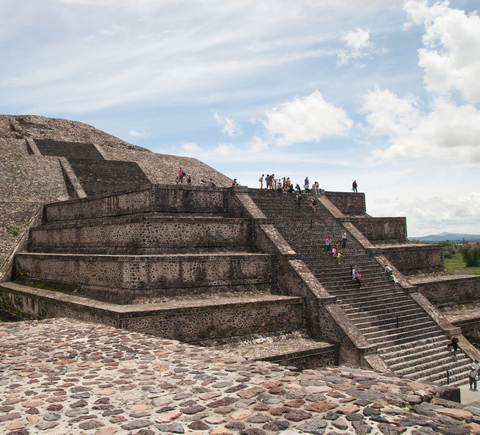 Hitos y Monumentos