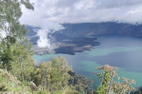 Trekking Oke Rinjani di 3 giorni con campeggio