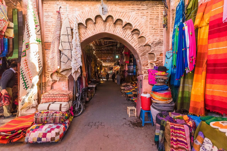 Marrakech: Ben Youssef, hemlig trädgård och Souks Walking TourGruppresa