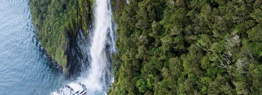 Depuis Te Anau : Visite en bus de Milford Sound et croisière commentée