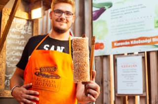 Budapest: Private Food Tour – 10 Tastings with Locals
