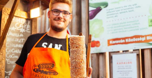 Budapest: Private Food Tour – 10 Tastings with Locals