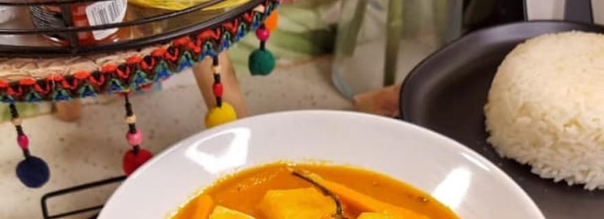 Cotonou : Cours de cuisine immersif avec des plats aux saveurs béninoises.