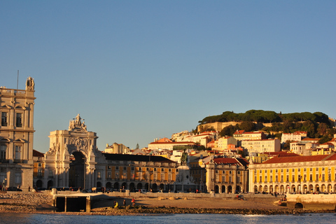 Lissabon: Romantische private Bootstour auf dem Tajo