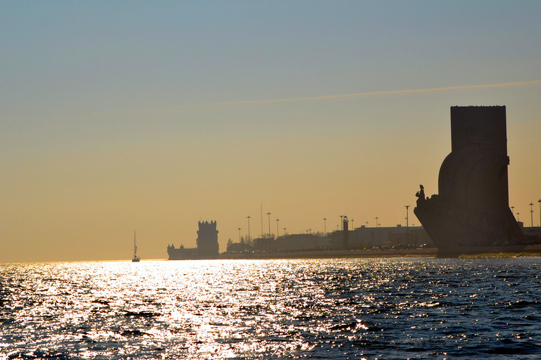 Lissabon: Romantische private Bootstour auf dem Tajo